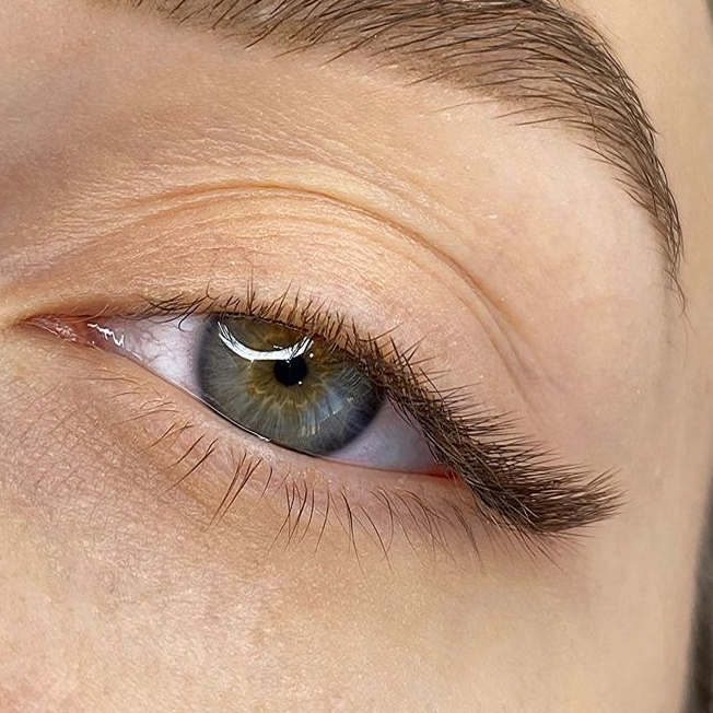 Наращивание ресниц уголки