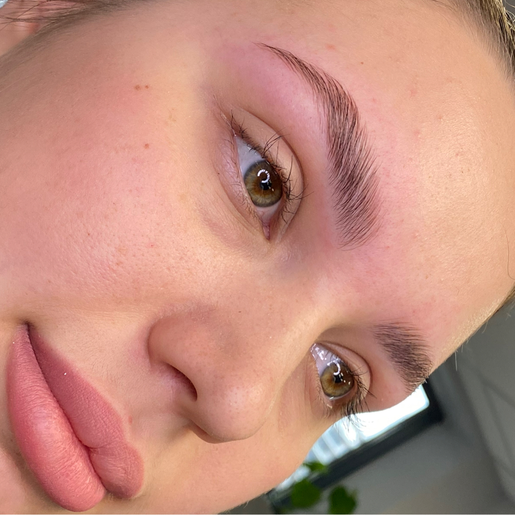 Ламинирование бровей ⠀  Laminacja brwi