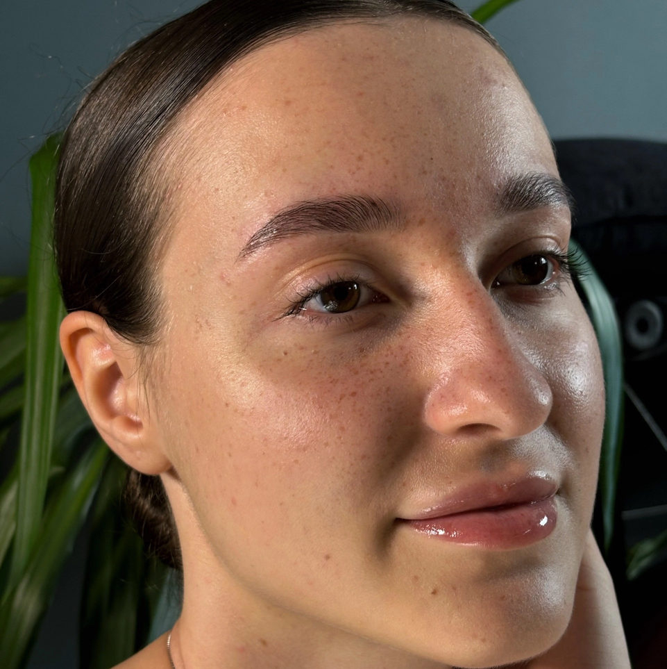 Оформление бровей