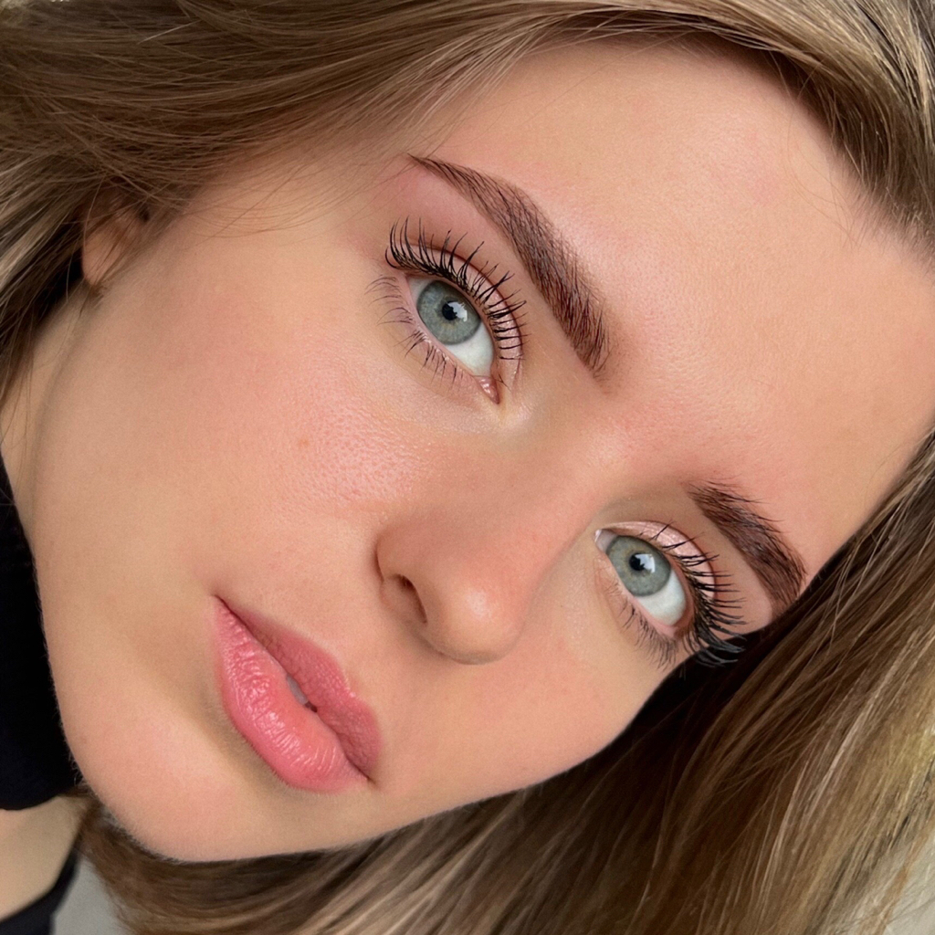 Коррекция+окрашивание бровей Regulacja+farbowanie