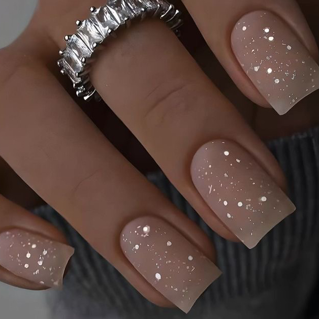 Маникюр с покрытием гель-лак