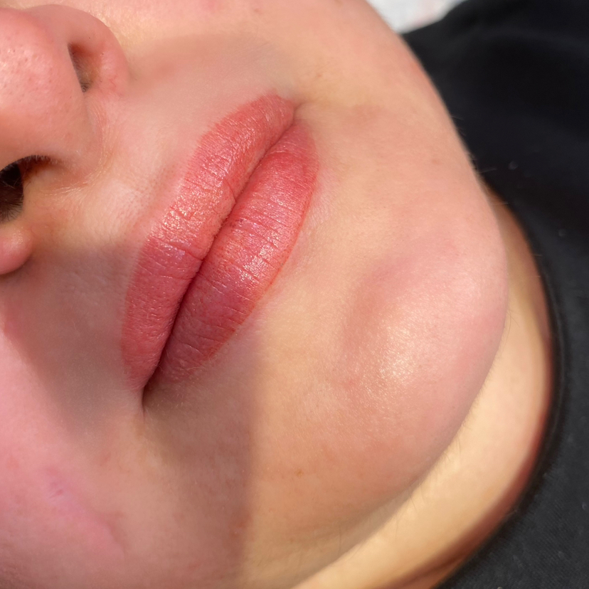 Коррекция через месяц губы