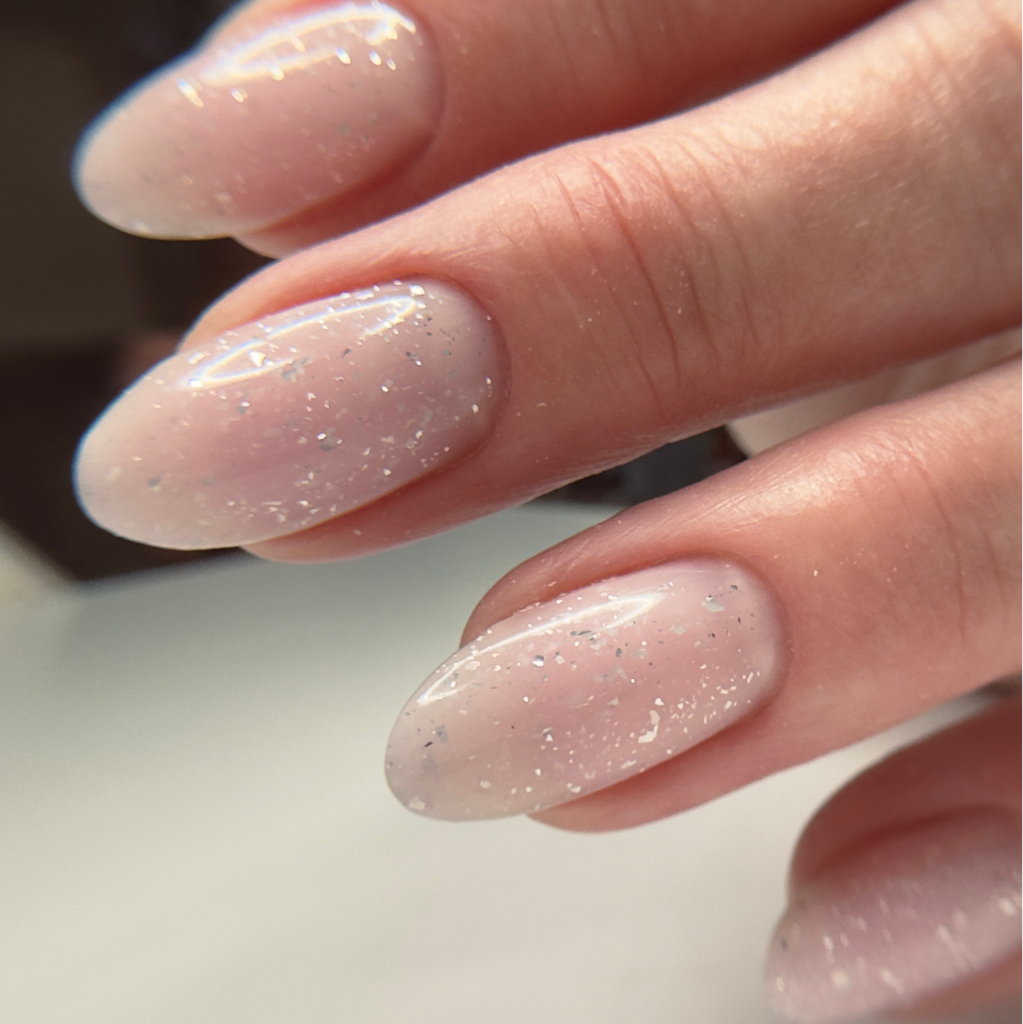 Наращивание ногтей