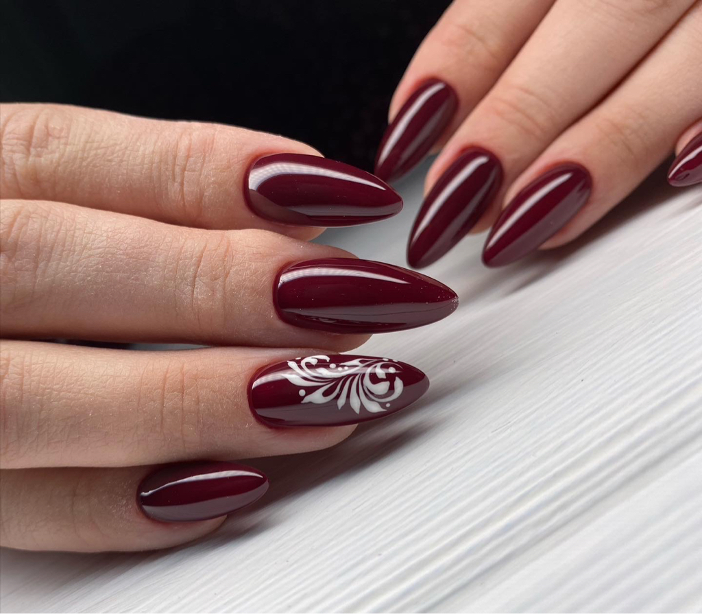 Маникюр с покрытием гель-лак (+ укреплением гелем)