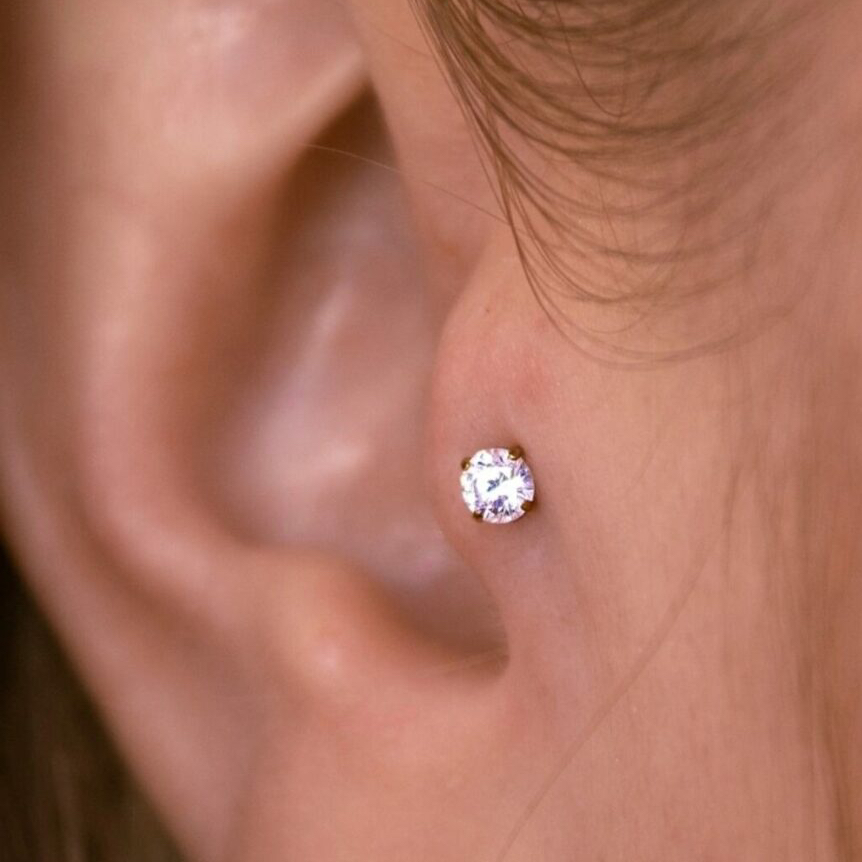 Прокол Трагус (козелок)