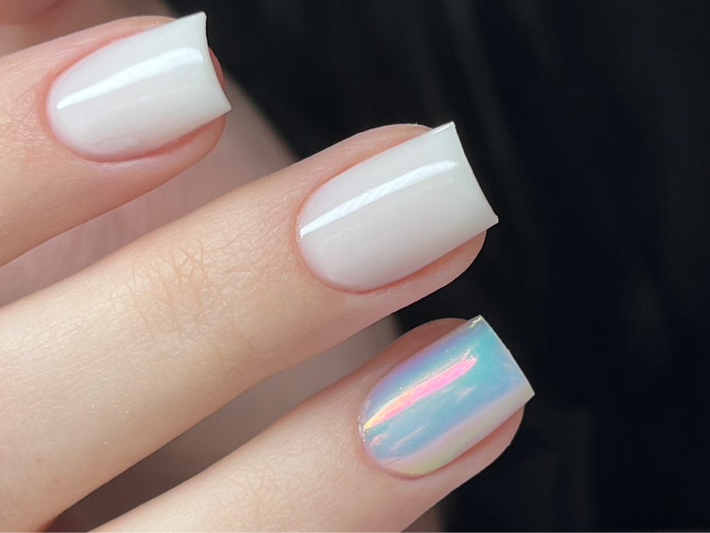 Маникюр с покрытием гель лак, короткие ногти