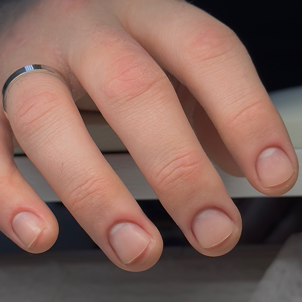 Маникюр мужской