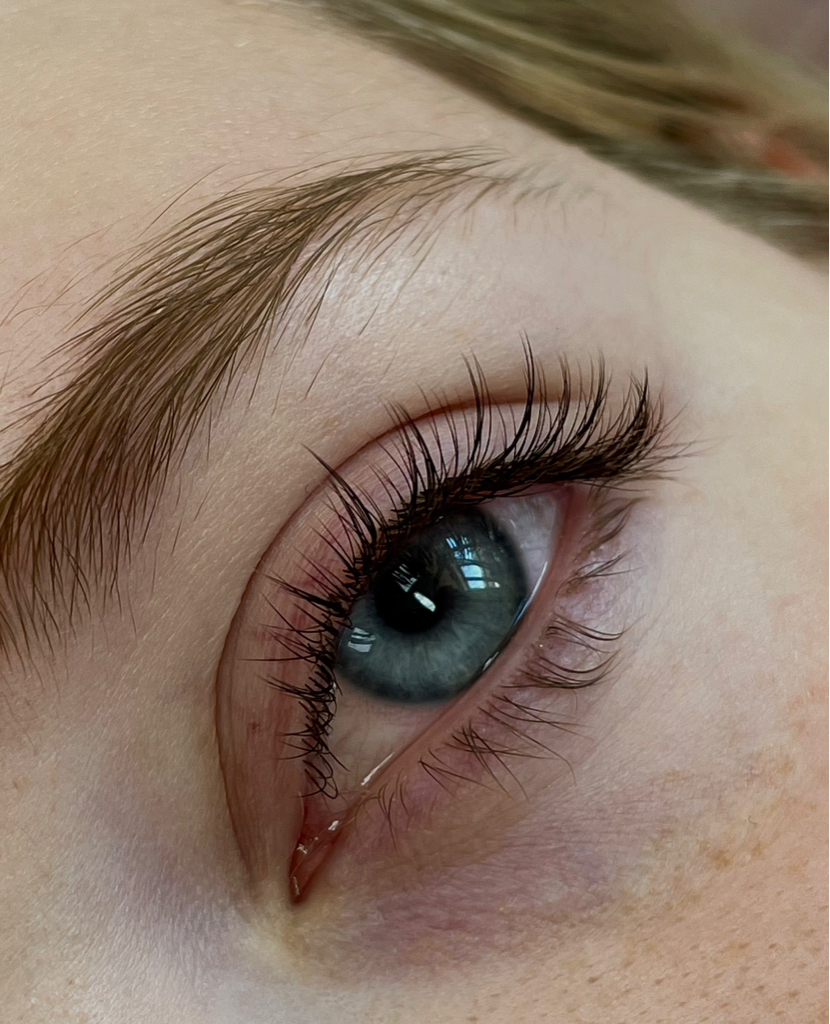 Классическое наращивание ресниц