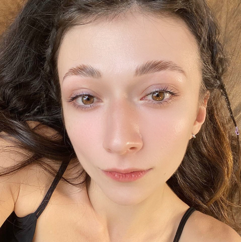 ЛАМИНИРОВАНИЕ БРОВЕЙ +окрашивание        ▫️оформление /коррекция  ▫️ламинирование (укладка) ▫️окрашивание ▫️Ботокс ( при необходимости)