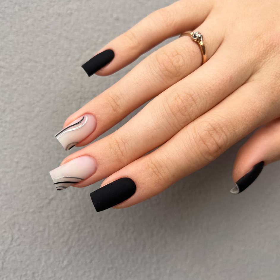 Маникюр + гель-лак у топ-мастера