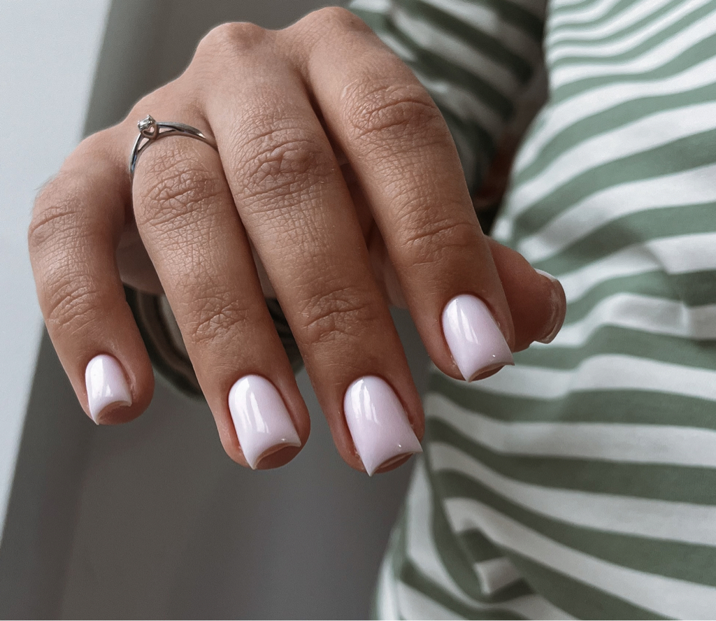 Маникюр с покрытием цвет/камуфлирующая база