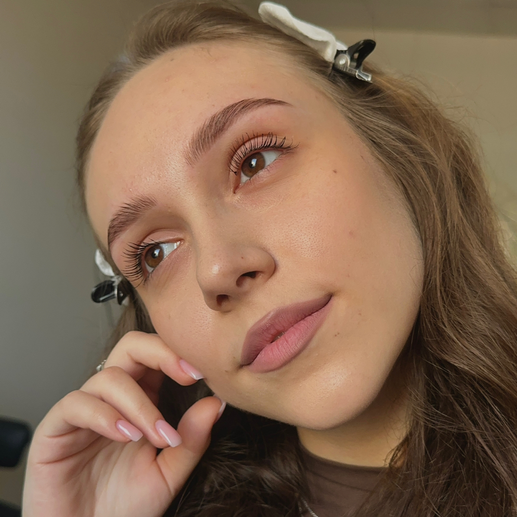 Оформление бровей красителем/хной (коррекция воск/пинцет)