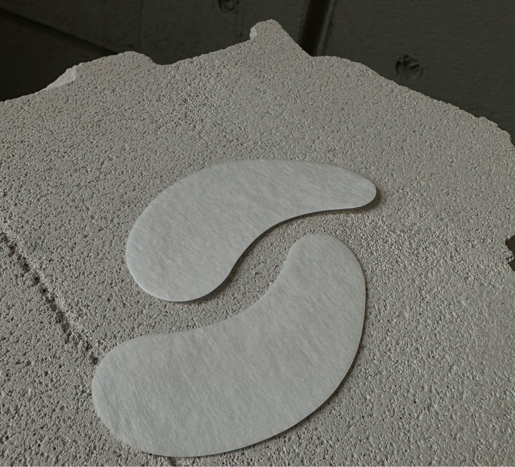 Окрашивание верхних и нижних (желанию) ресниц красителем