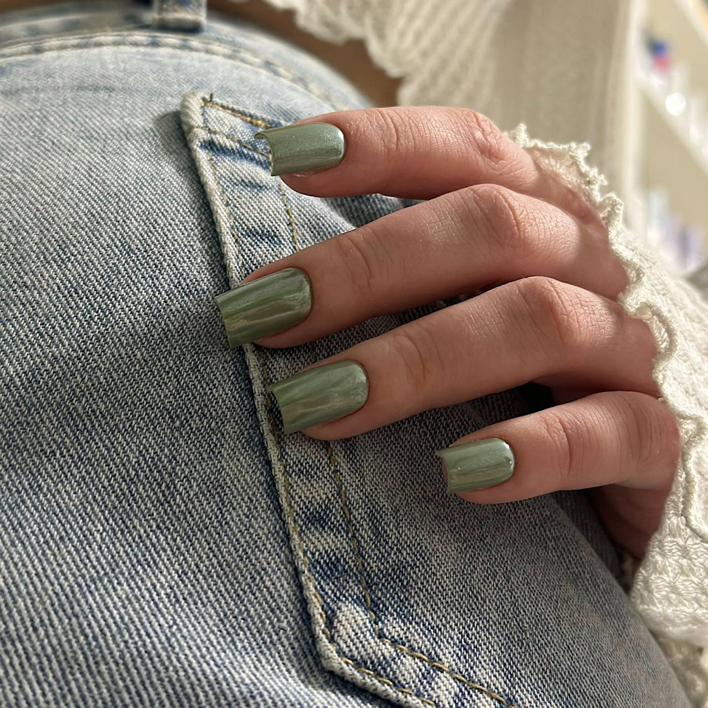 Маникюр с покрытием гель-лак