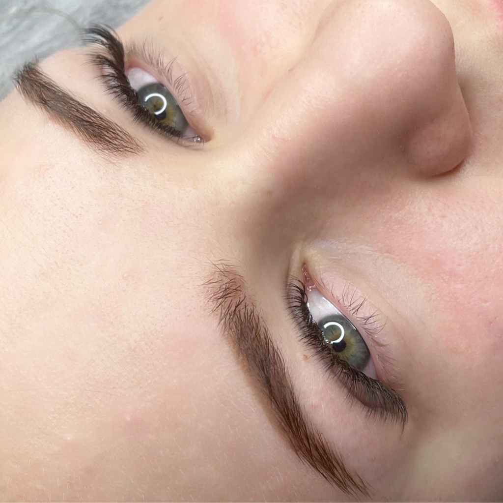 Классическое наращивание ресниц