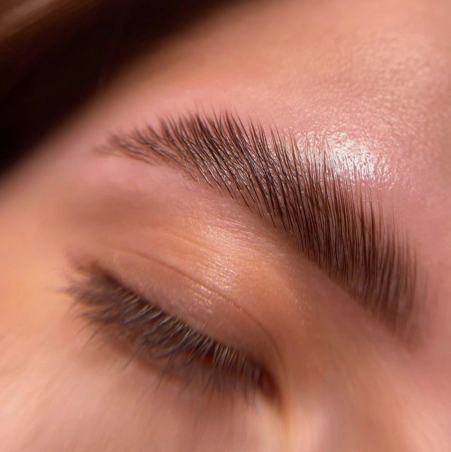 Долговременная укладка бровей