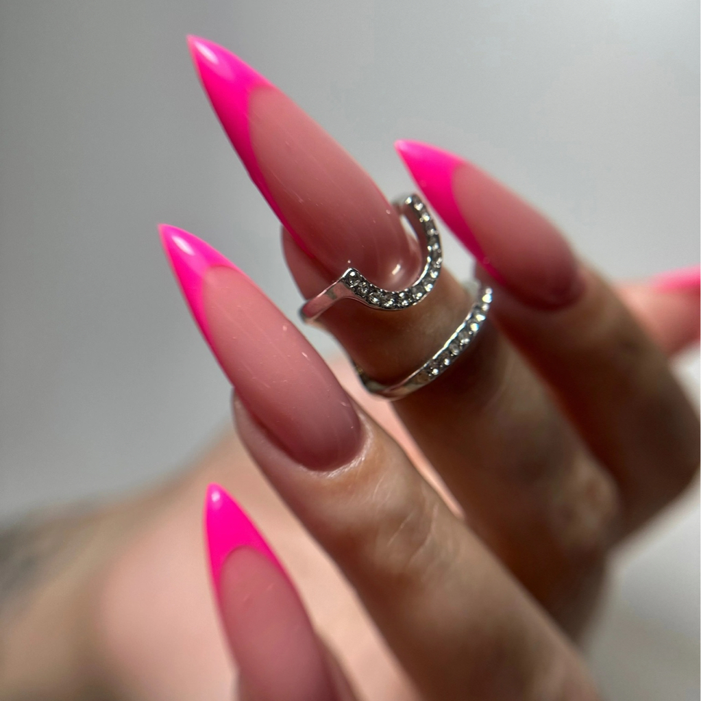 Наращивание ногтей (на нижние формы)
-маникюр
-форма/длина
-архитектура 
-покрытие
✔️дизайн оплачивается отдельно