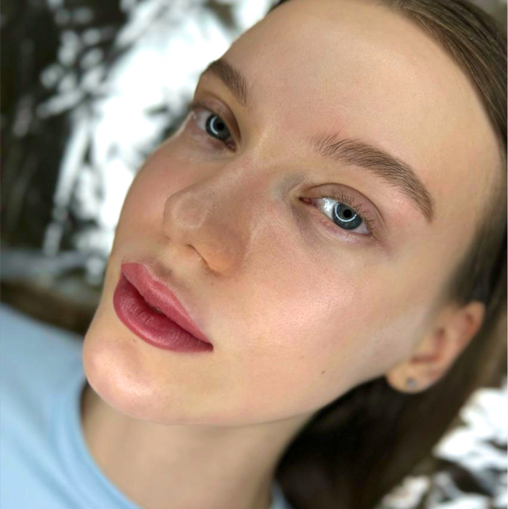 Комплекс «Губы + брови + межресничка»