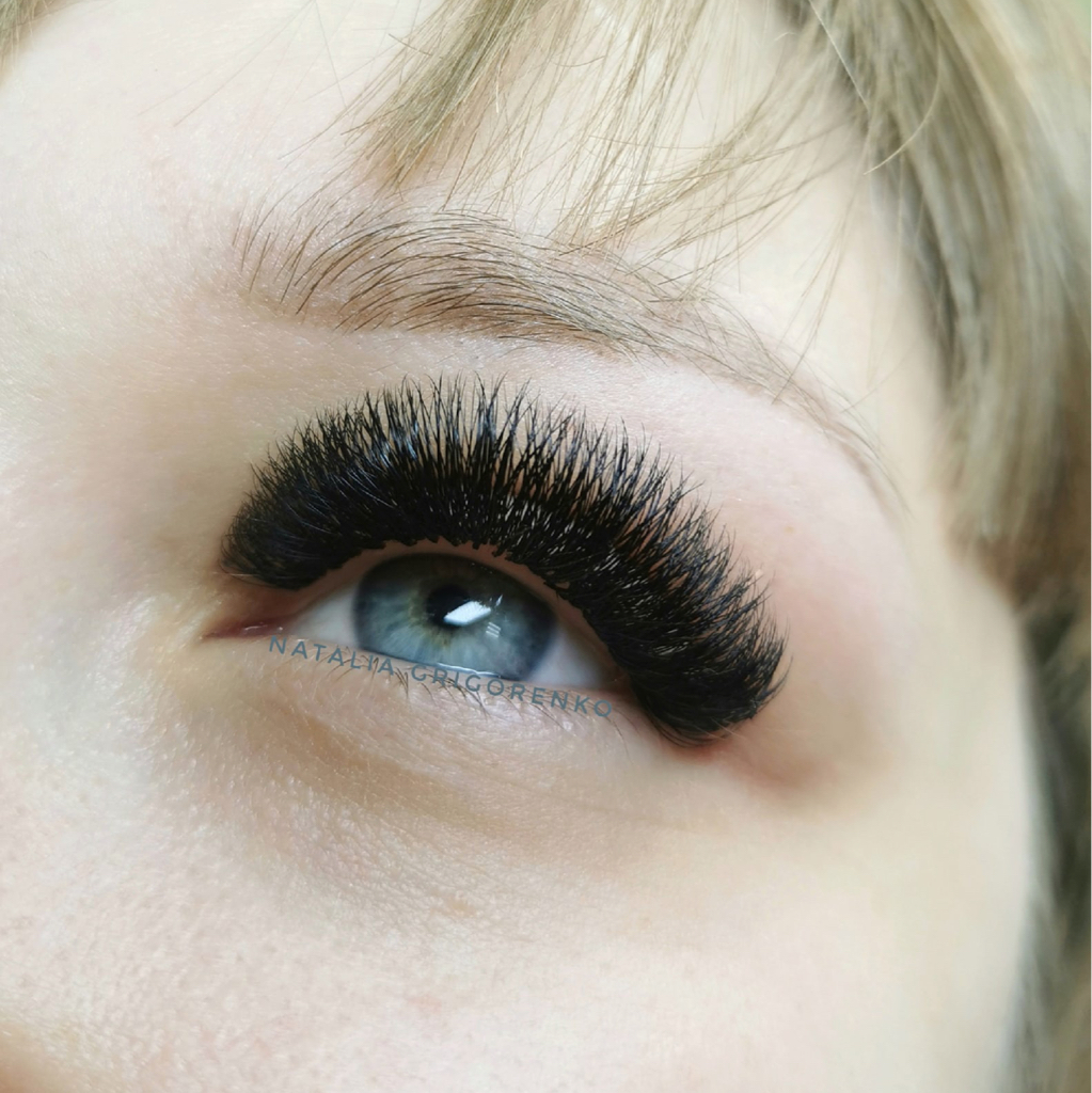 Наращивание ресниц 4-5D