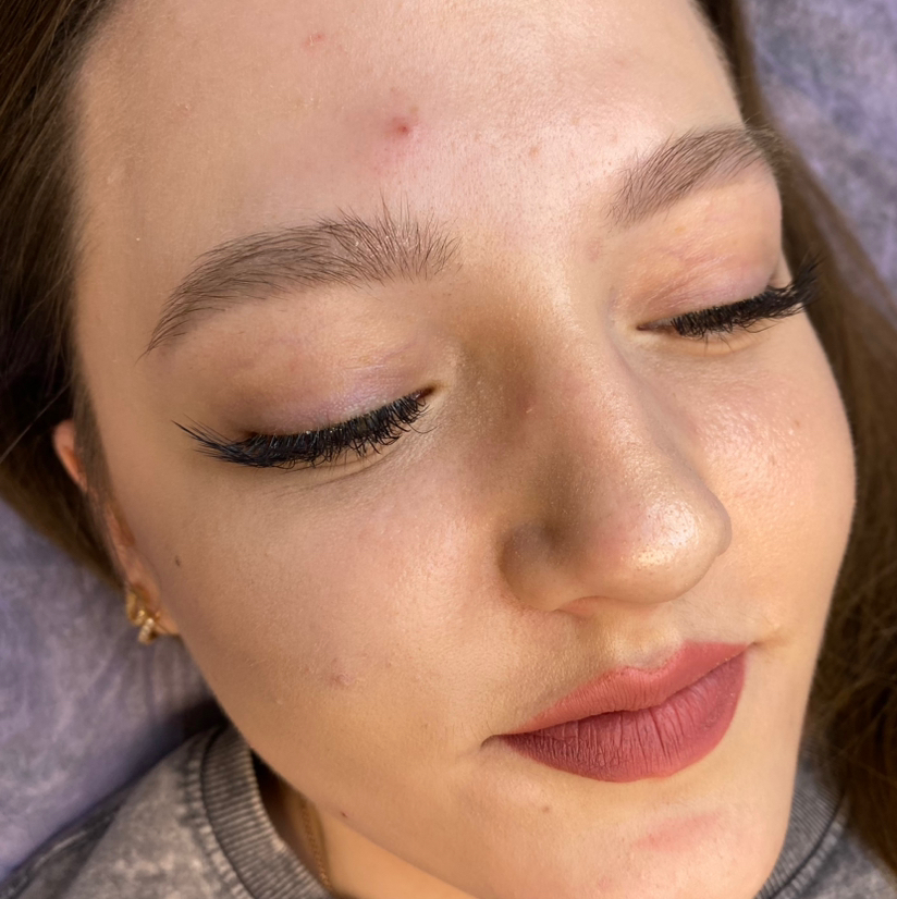 Коррекция перманента бровей