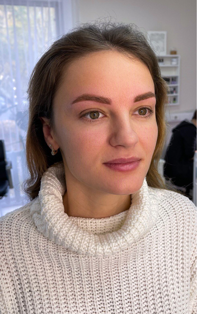 Перманентный макияж бровей