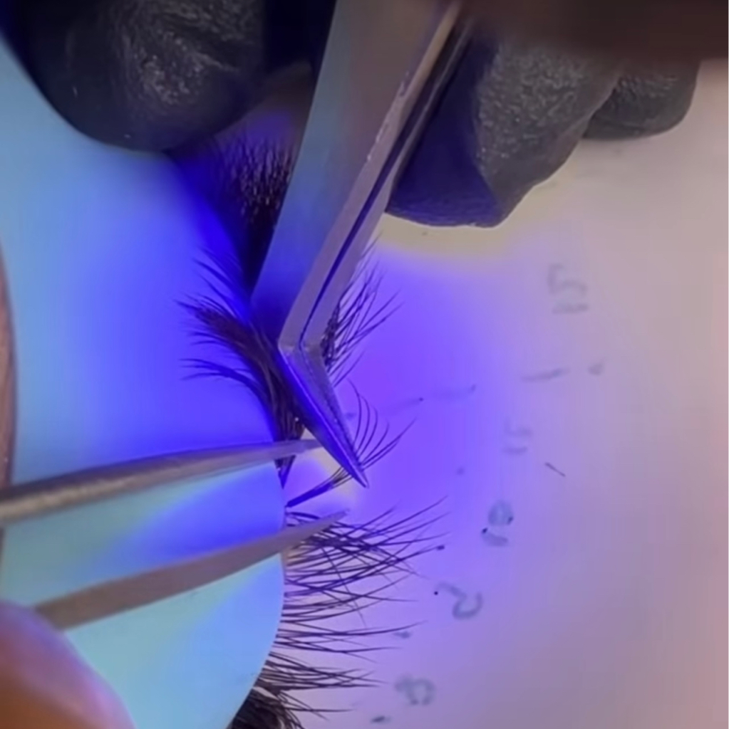 LED - наращивание ресниц