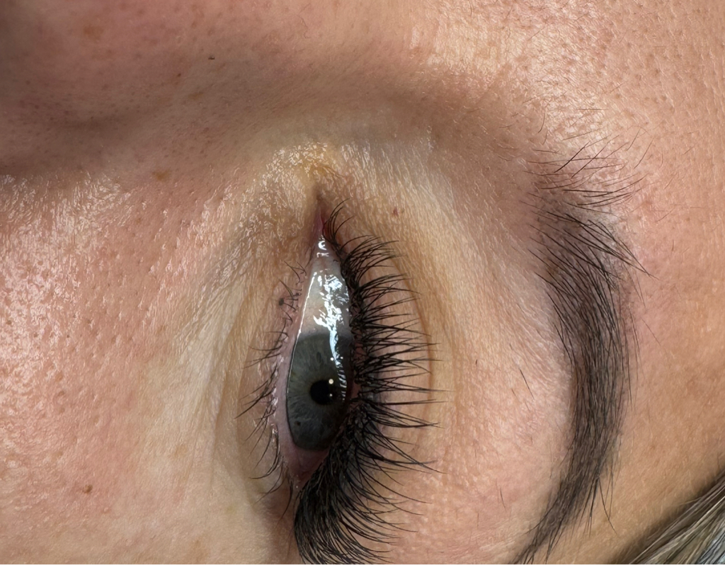 Наращивание ресниц мастер Диана