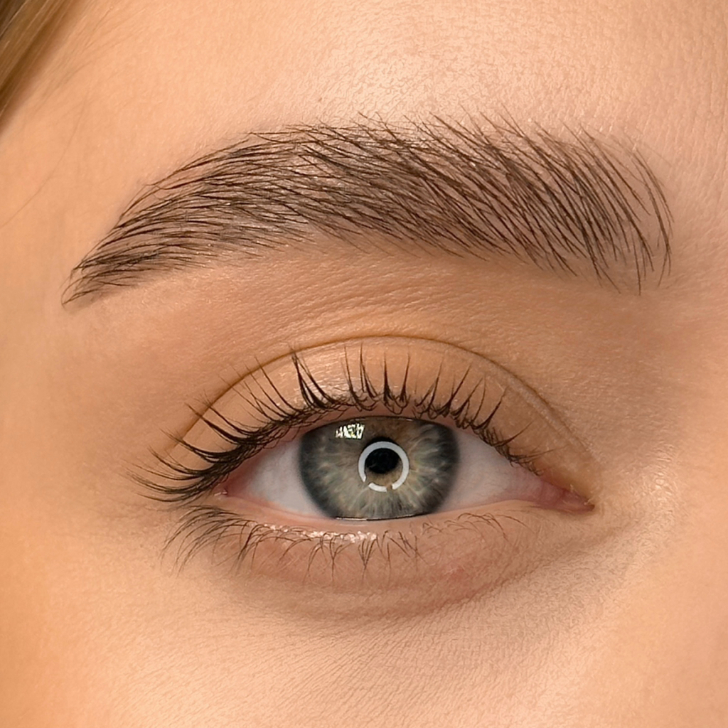 Оформление бровей