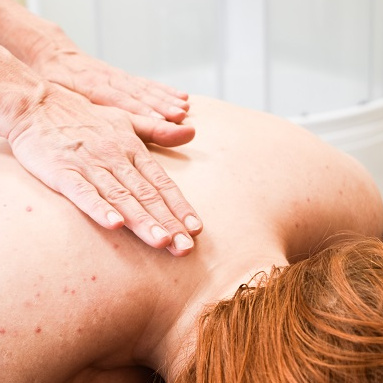 Массаж спины с проработкой швз, рук, грудной клетки, триггерных точек