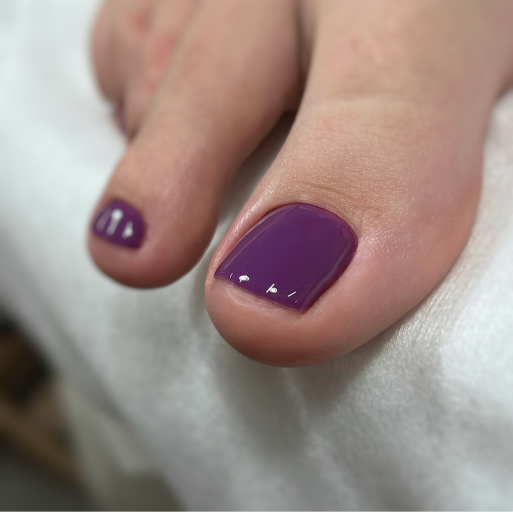 Педикюр пальчиков и покрытие гель-лак