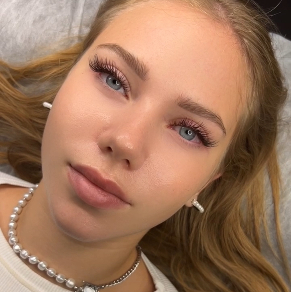 Наращивание ресниц - любой объем от 0,5d до 3,5d (led)