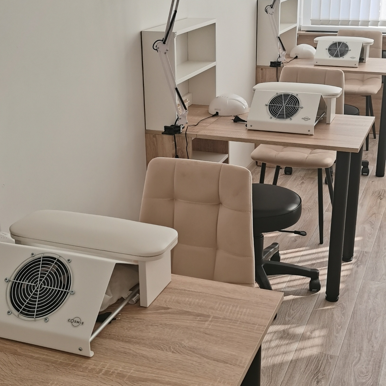 Место для маникюра (1ч.)