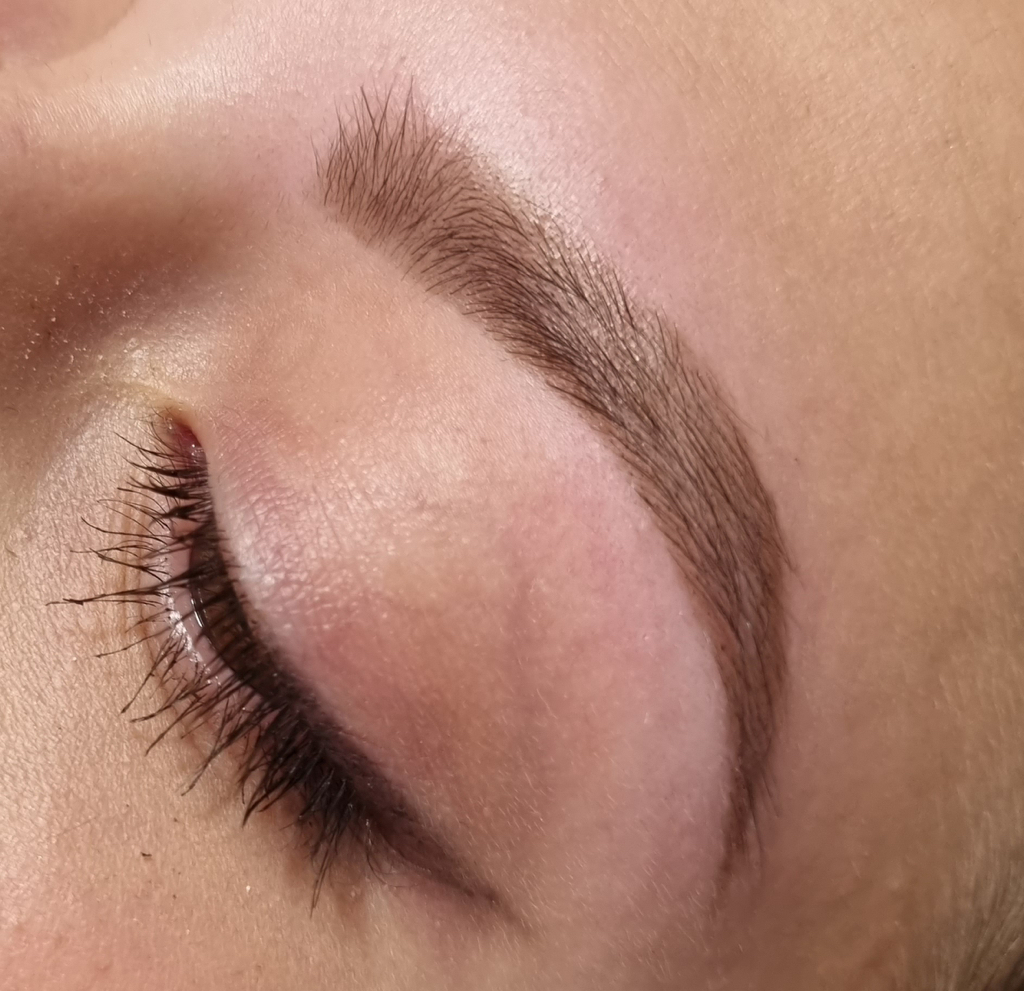 Окрашивание бровей краской/хной