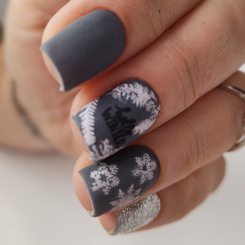 Маникюр с покрытием гель-лак