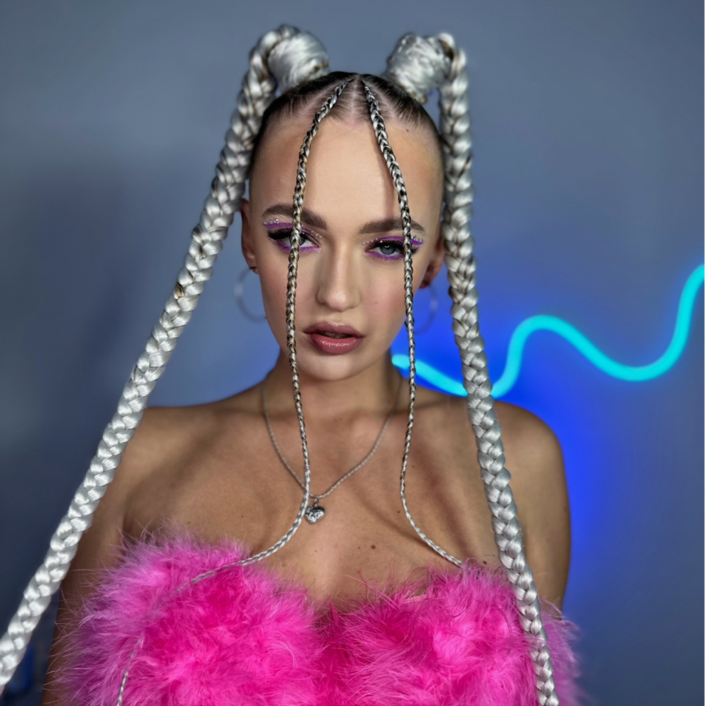 ОБРАЗ В 4 РУКИ (мейк+афроприческа)