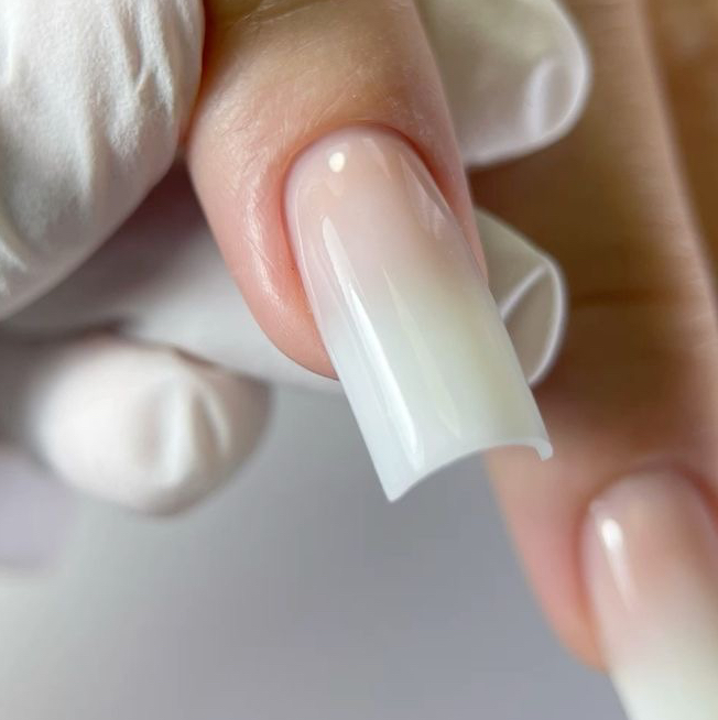 Наращивание 1 ногтя