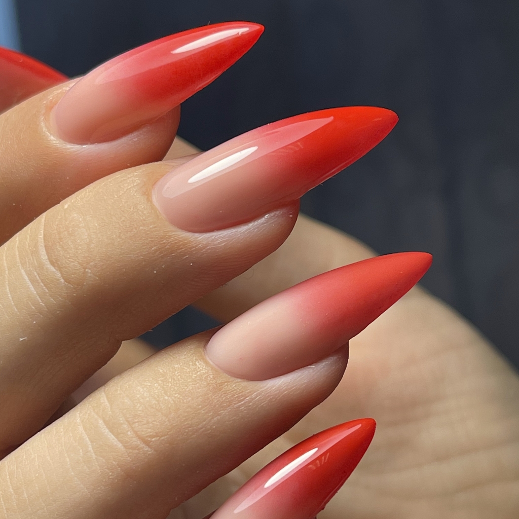 Наращивание ногтей