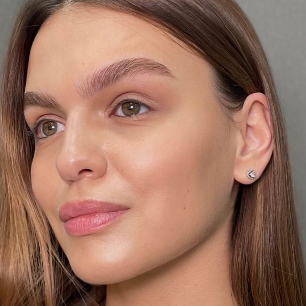 Окрашивание бровей + оформление