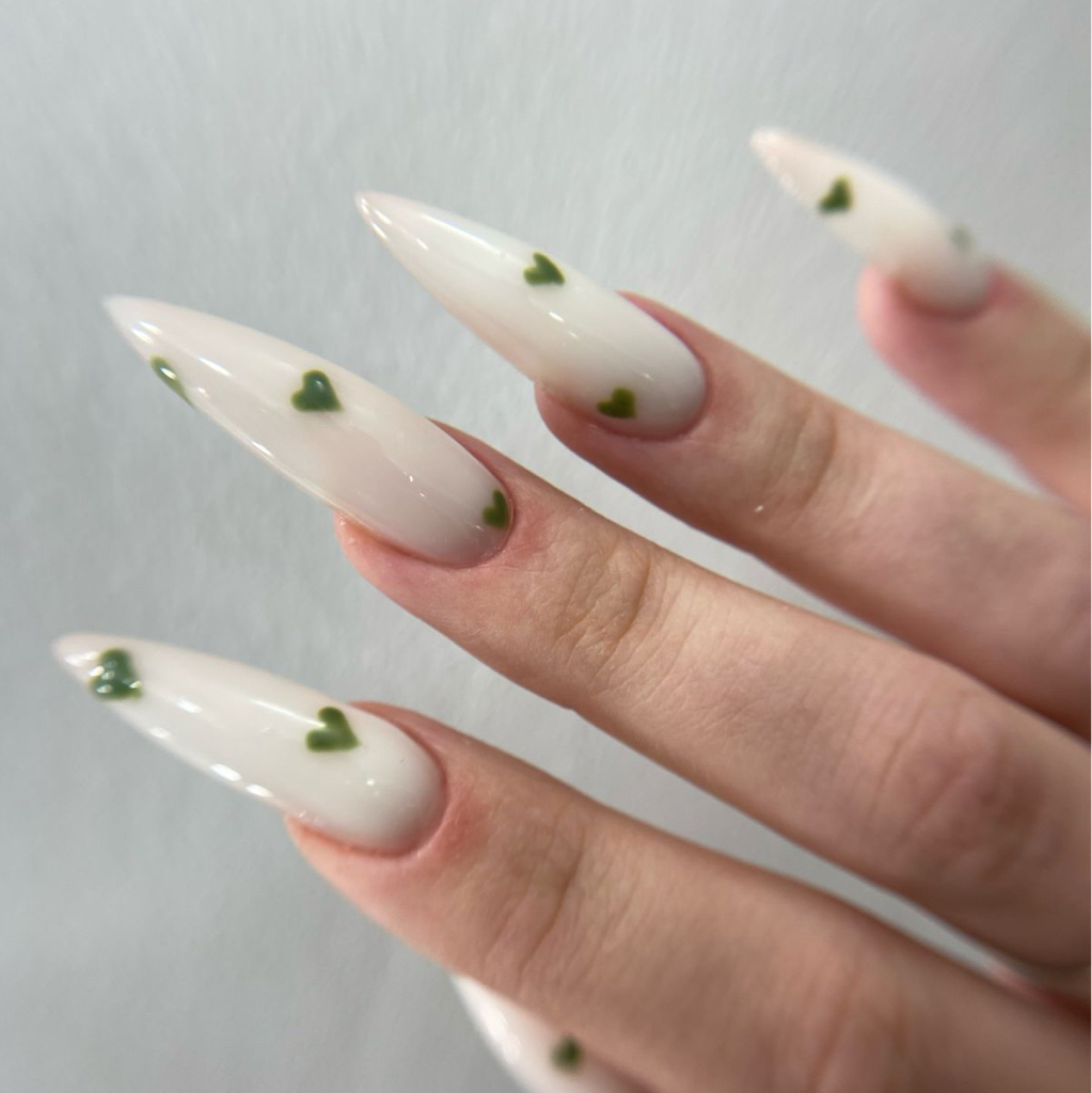 Наращивание ногтей