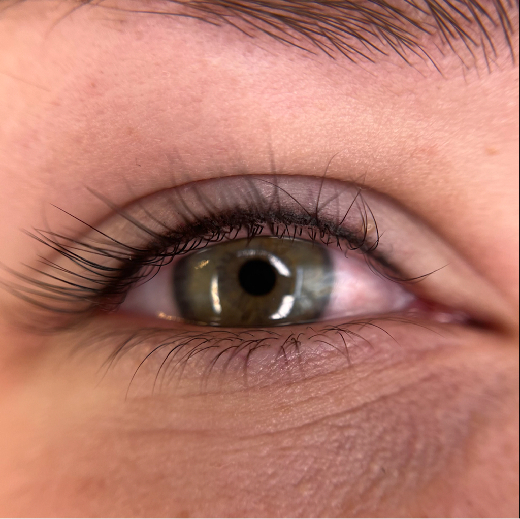 Перманентный макияж межресничка