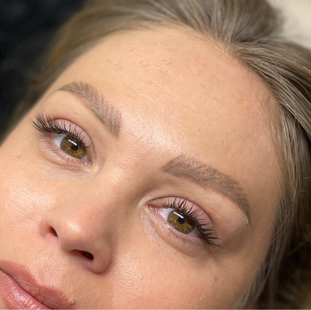 Наращивание ресниц мокрый эффект