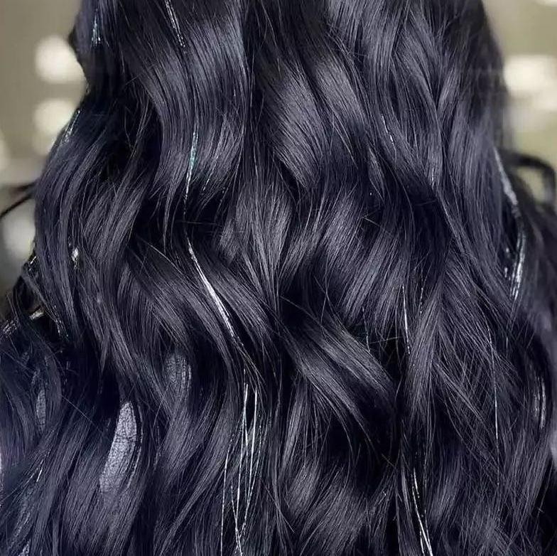 Блестящие нити на капсулах