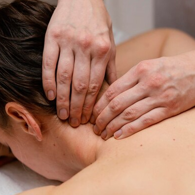 Массаж шейно-воротниковой зоны