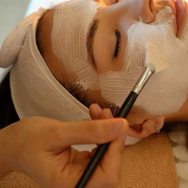 Массаж лица + маска (на выбор)