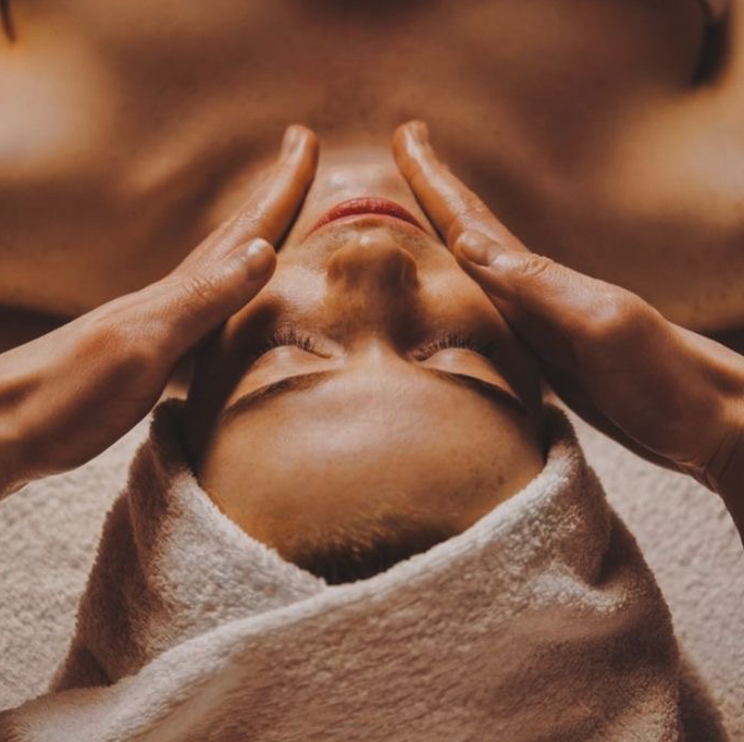 Массаж лица (+ шеи, зоны декольте)