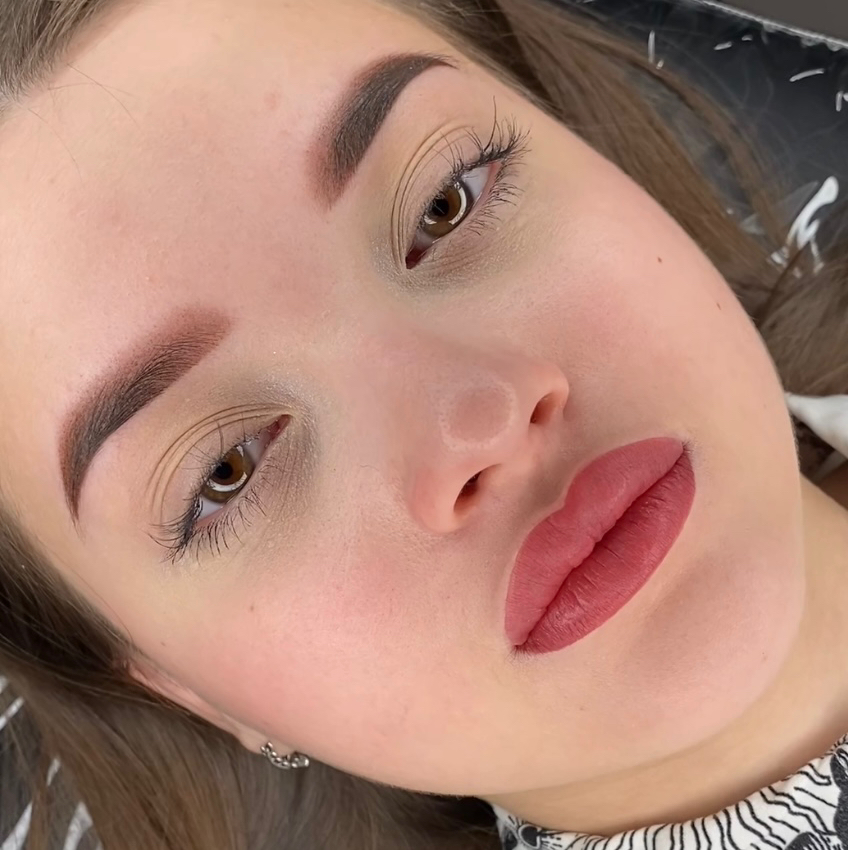 Рефреш губы / брови