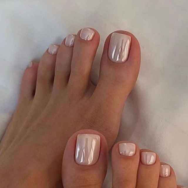 Педикюр с обработкой стопы + гель-лак