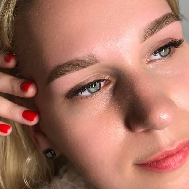 Окрашивание бровей