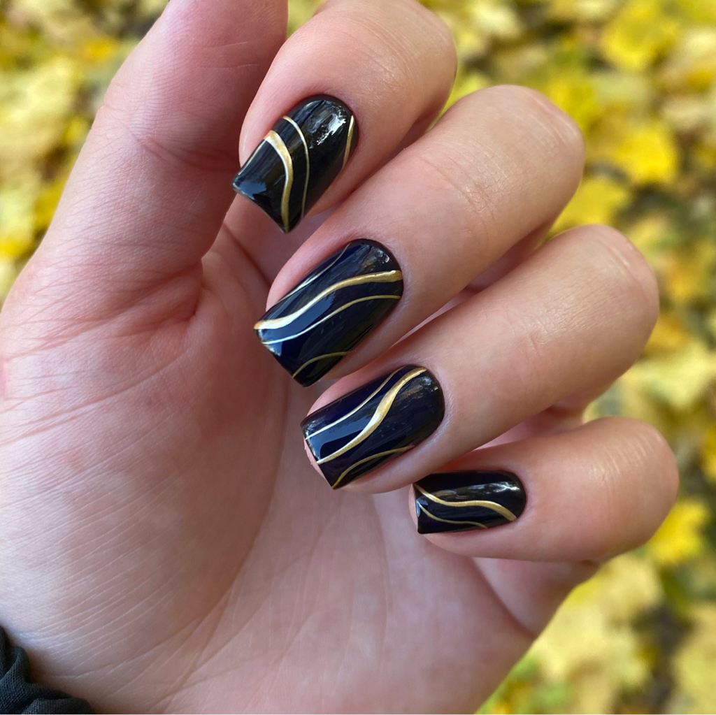 Аппаратный маникюр с покрытием Гель-лак