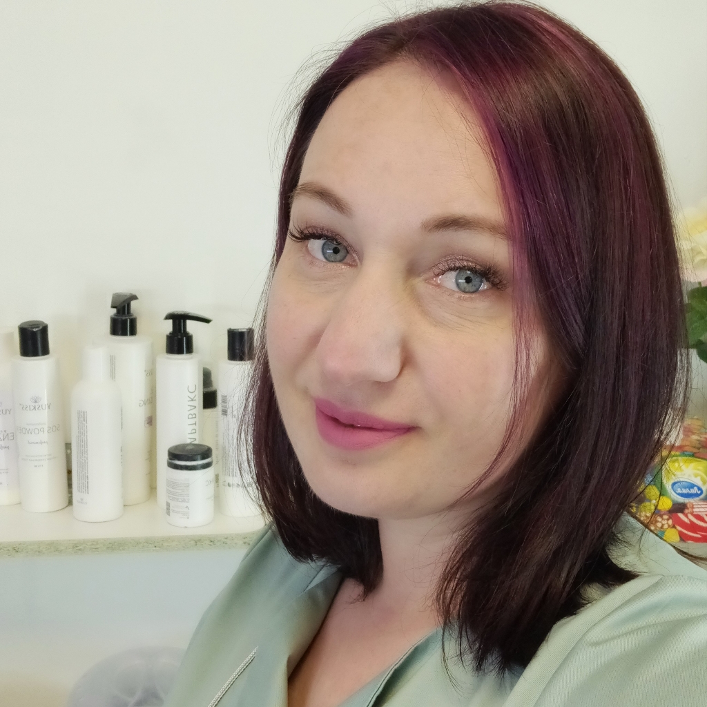 Нина Захарова